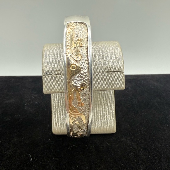✨ Vintage TSK Navajo Storyteller Cuff Bracelet 1/20 12K Gold-Filled & 925 14.41g - Picture 1 of 3